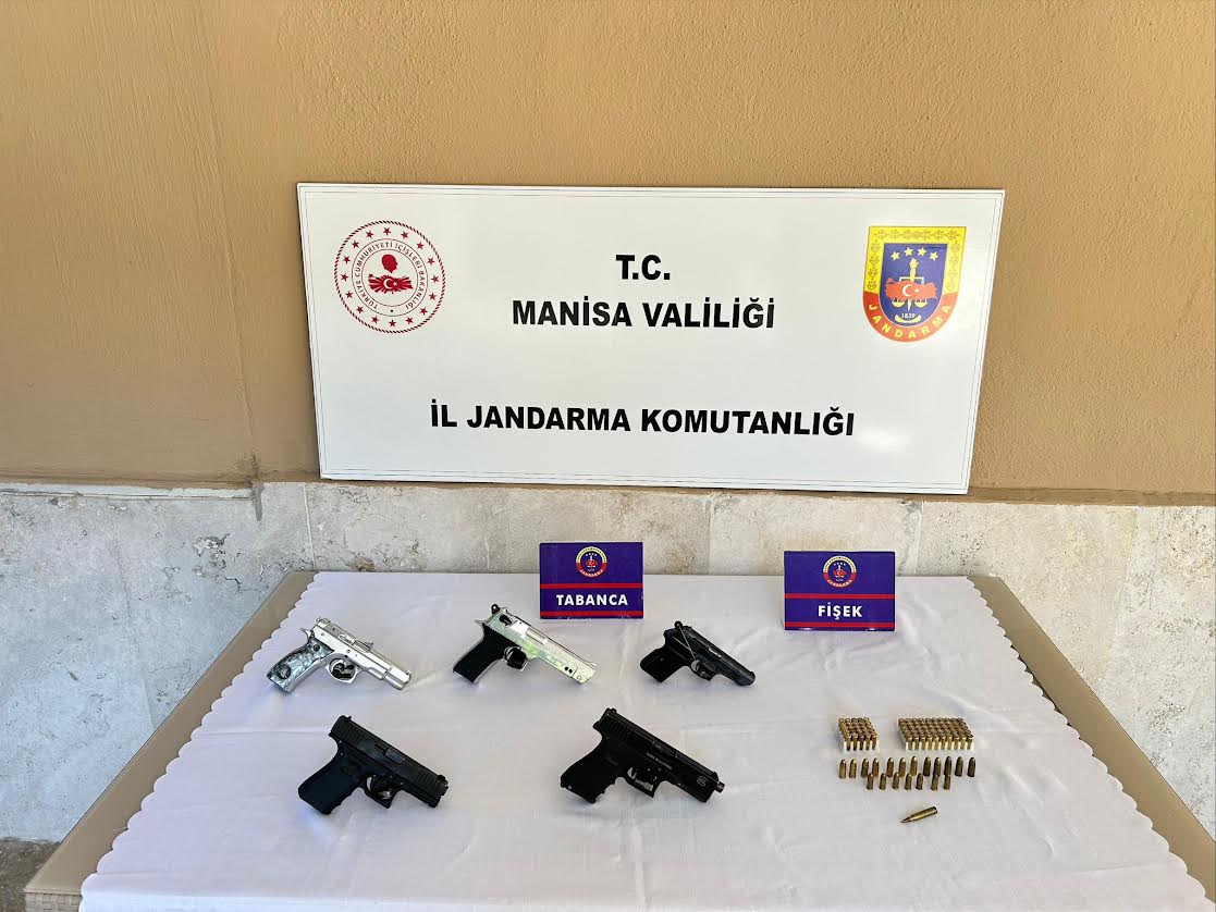 5 ayrı adreste ruhsatsız silah operasyonu!