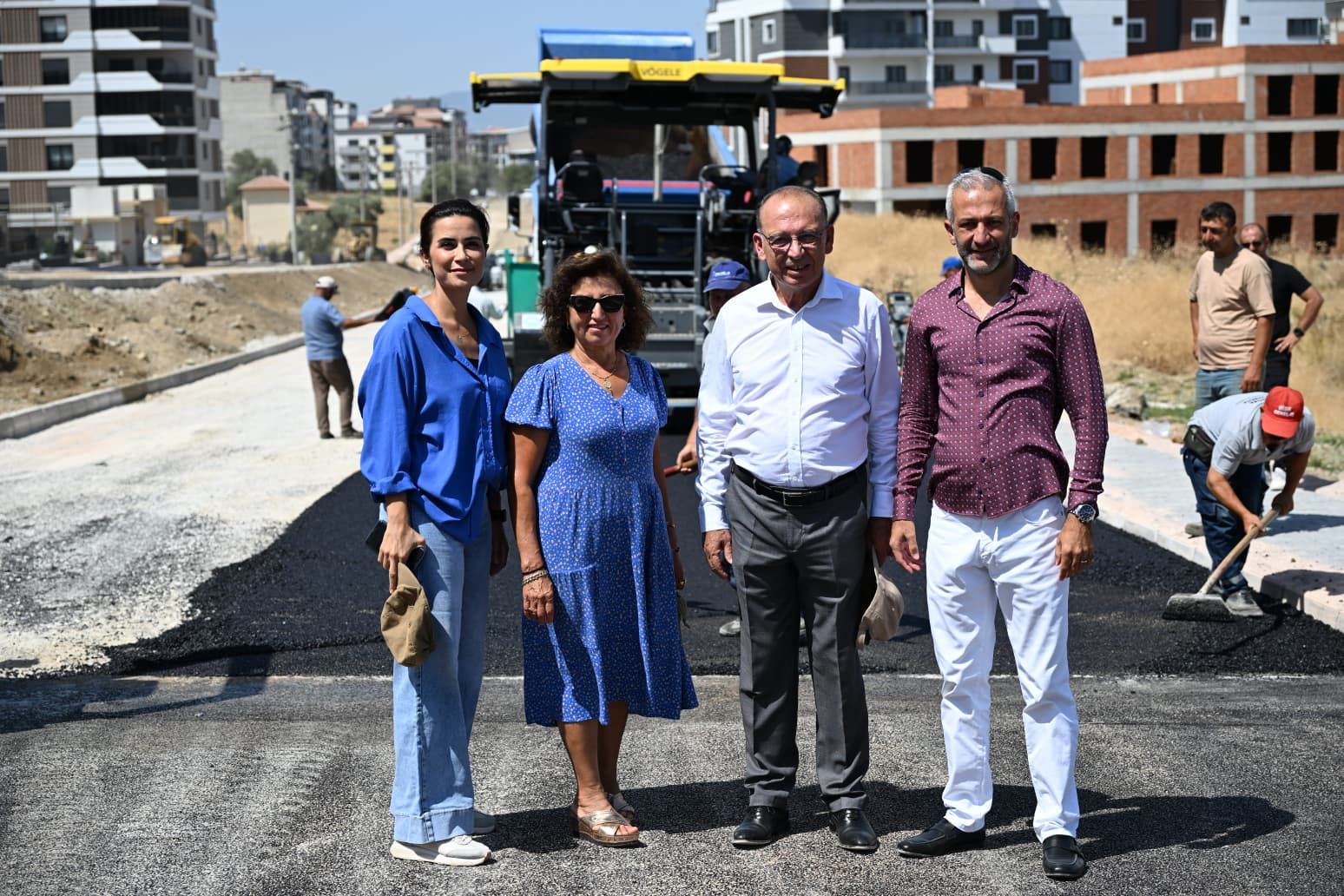 3 Bin Ton Asfalt, 12 Kilometre Kaplama: Turgutlu’da Yollar Yenileniyor