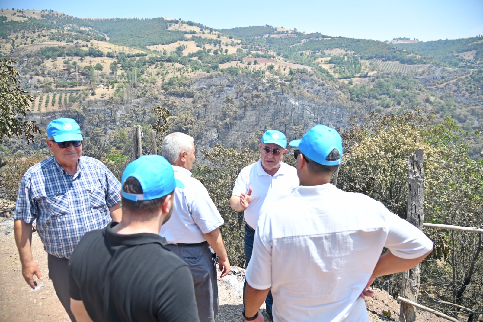 Deprem ve Doğal Afet Komisyonu Akhisar'da Yangın Bölgesini İnceledi