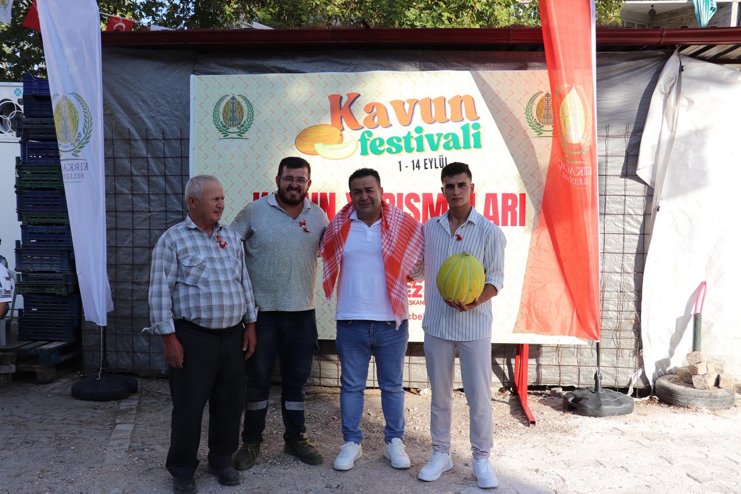 Manisa'da En Güzel Kavun Yarışması renkli görüntülere sahne oldu