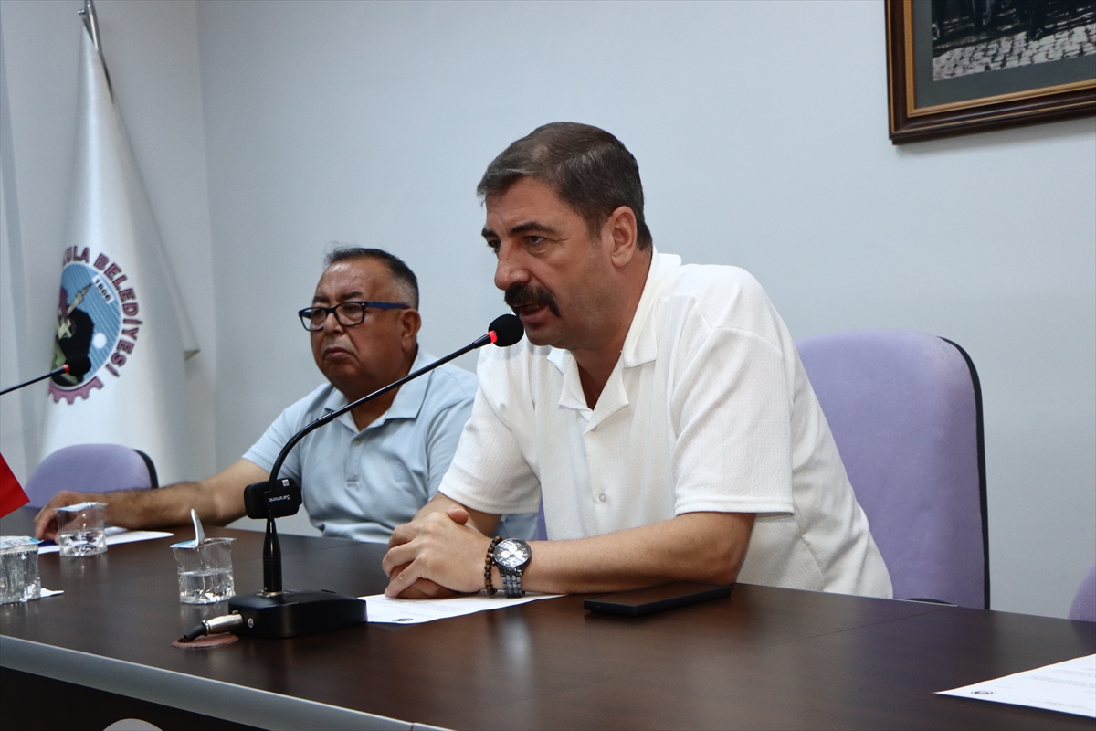 Kula Belediye Başkanı Dönmez'den CHP'li belediye meclis üyelerine tepki