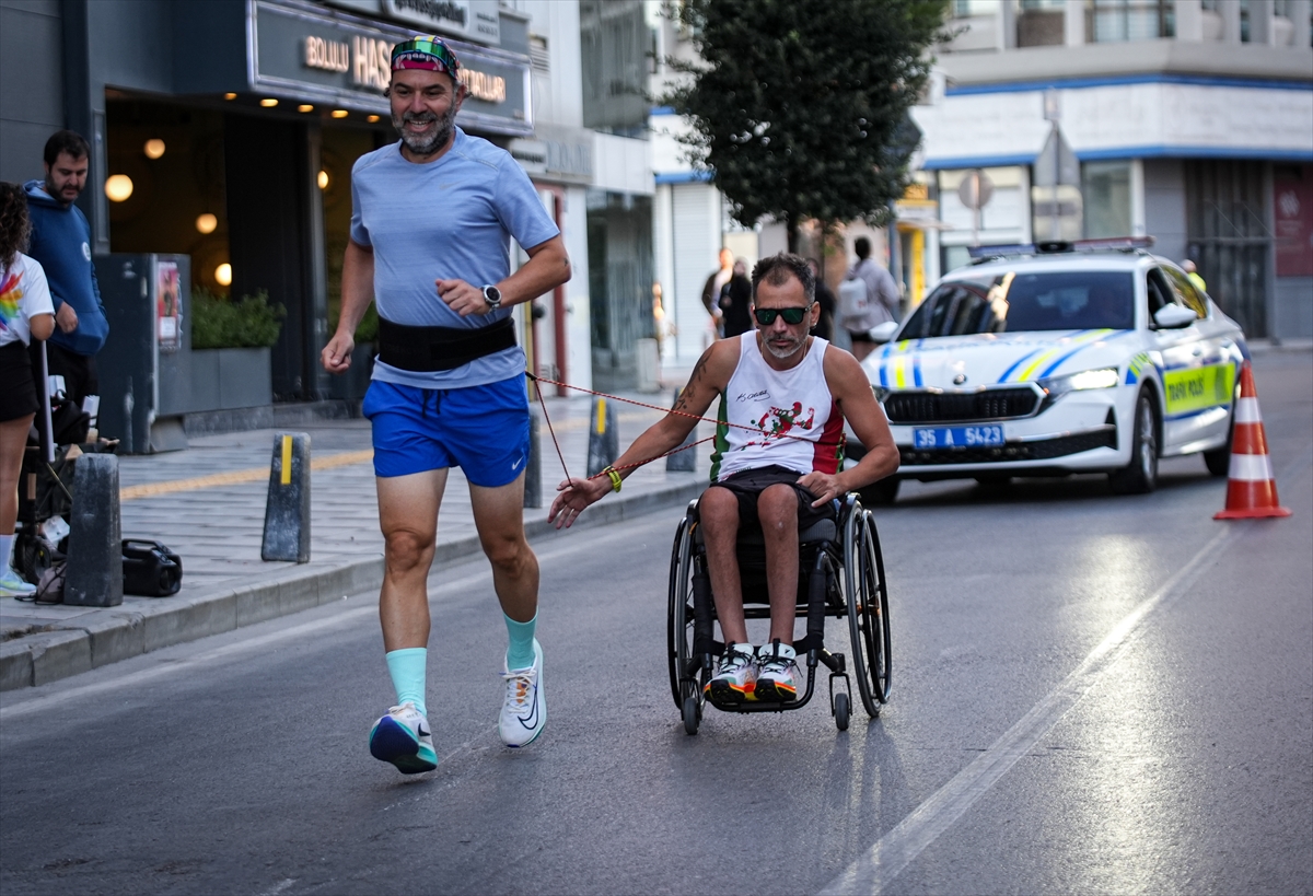 13. Uluslararası 9 Eylül İzmir Yarı Maratonu yapıldı