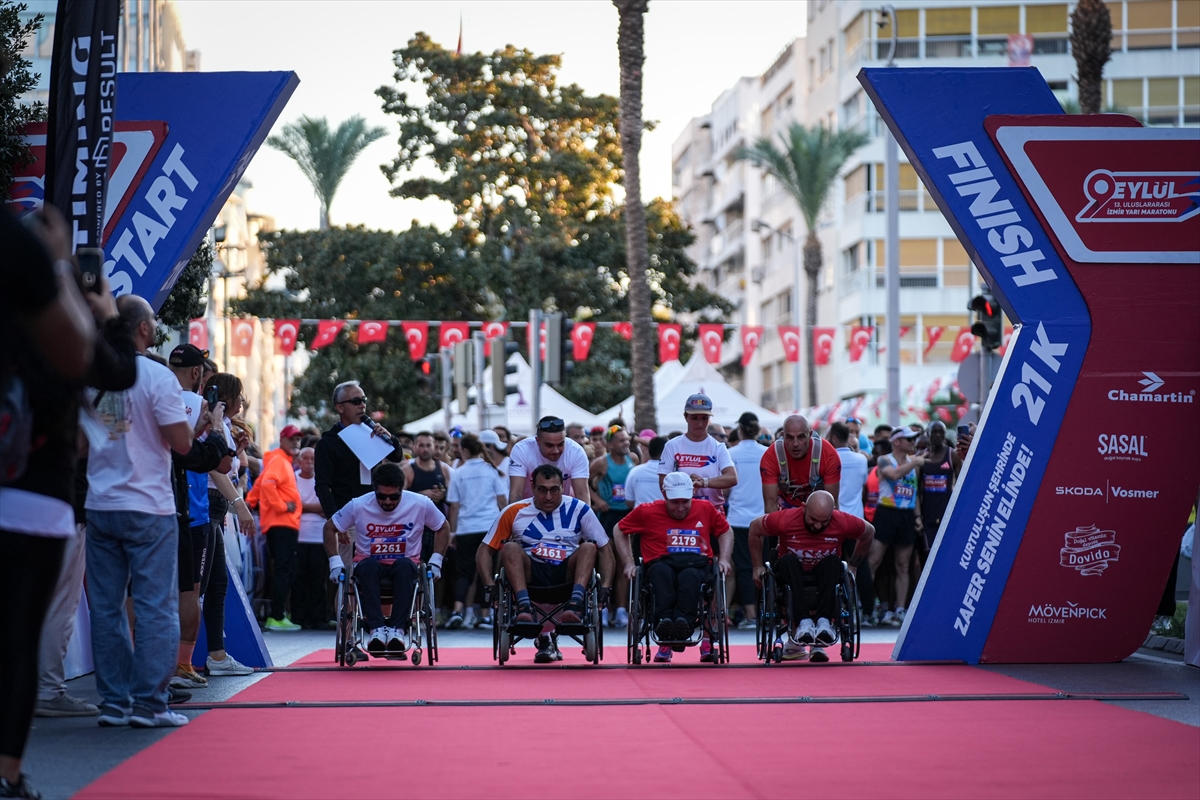 13. Uluslararası 9 Eylül İzmir Yarı Maratonu yapıldı