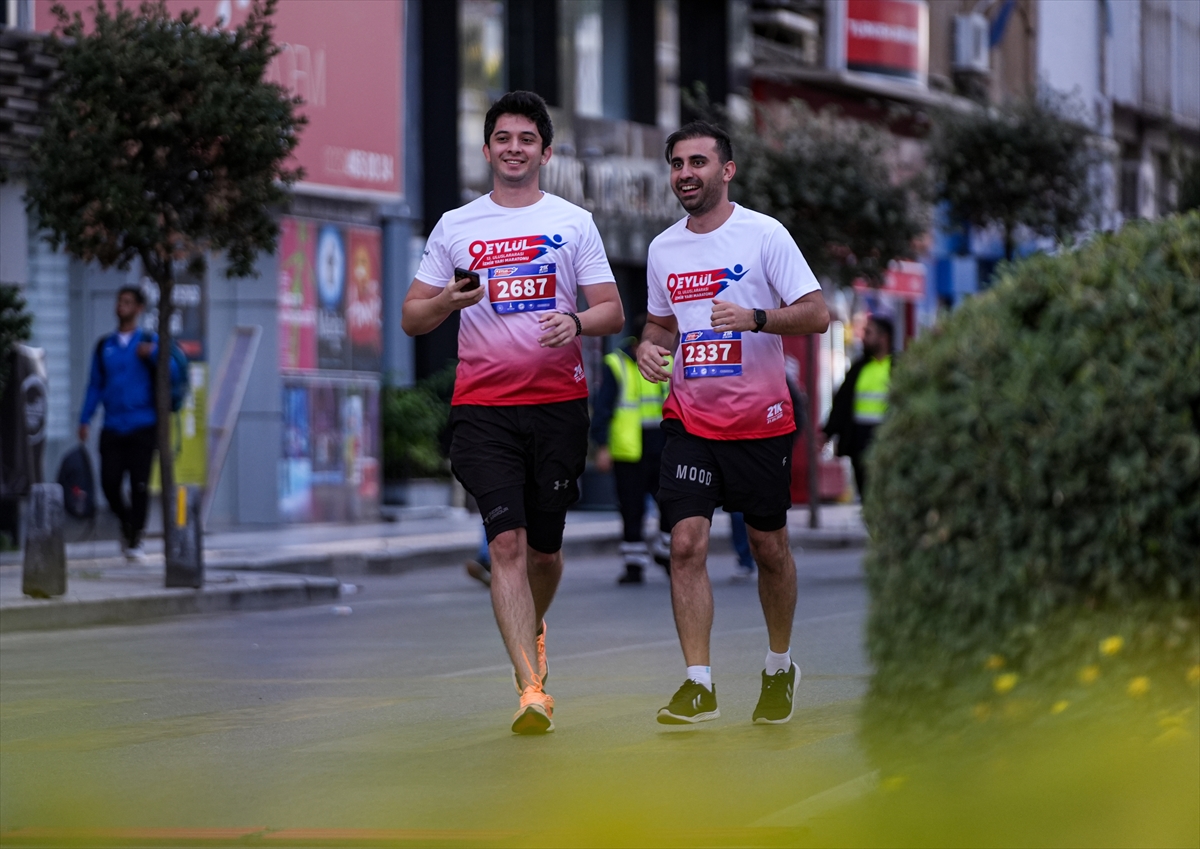 13. Uluslararası 9 Eylül İzmir Yarı Maratonu yapıldı