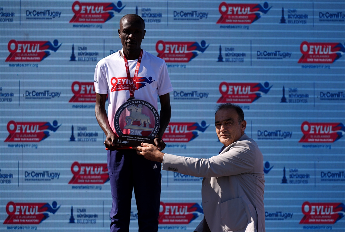13. Uluslararası 9 Eylül İzmir Yarı Maratonu yapıldı