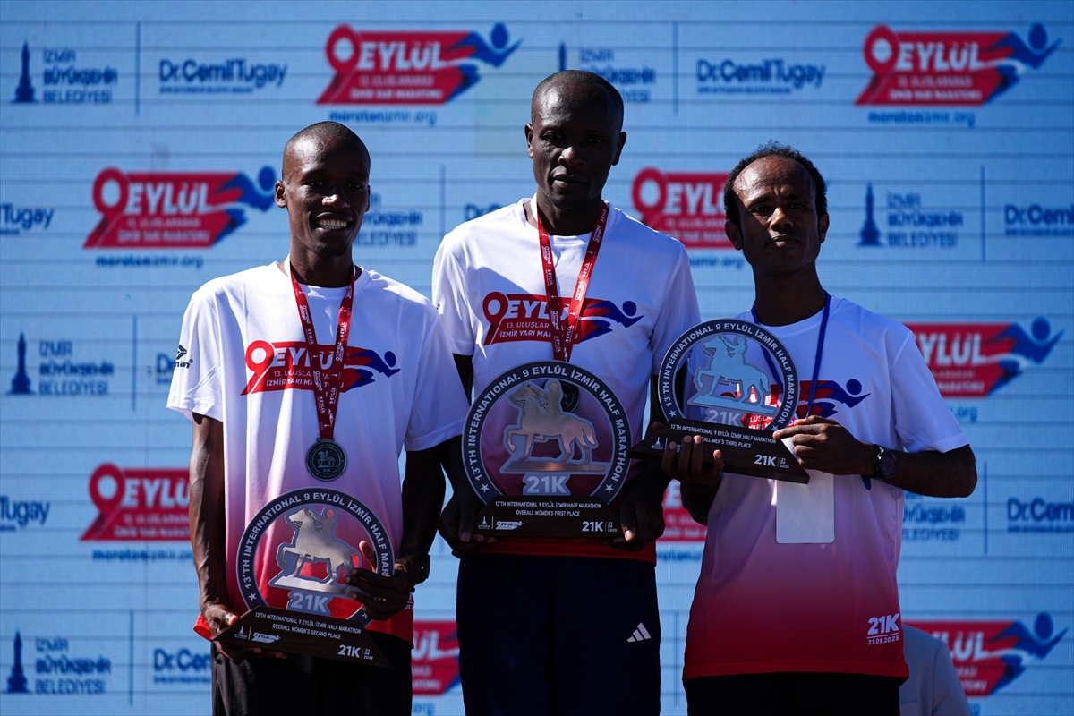 13. Uluslararası 9 Eylül İzmir Yarı Maratonu yapıldı