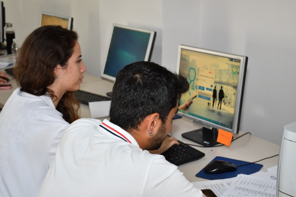 Çorbadan Çantaya, Misafirhaneden Kursa  Manisa'da Öğrencilere Tam Destek