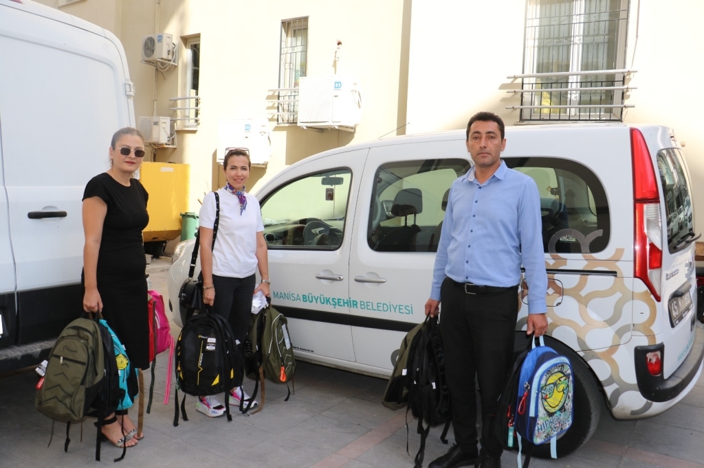 Çorbadan Çantaya, Misafirhaneden Kursa  Manisa'da Öğrencilere Tam Destek