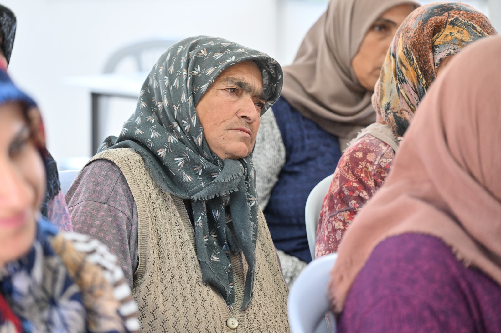 Manisalı Kadınlar Arıcılıkla Üretime Katılıyor