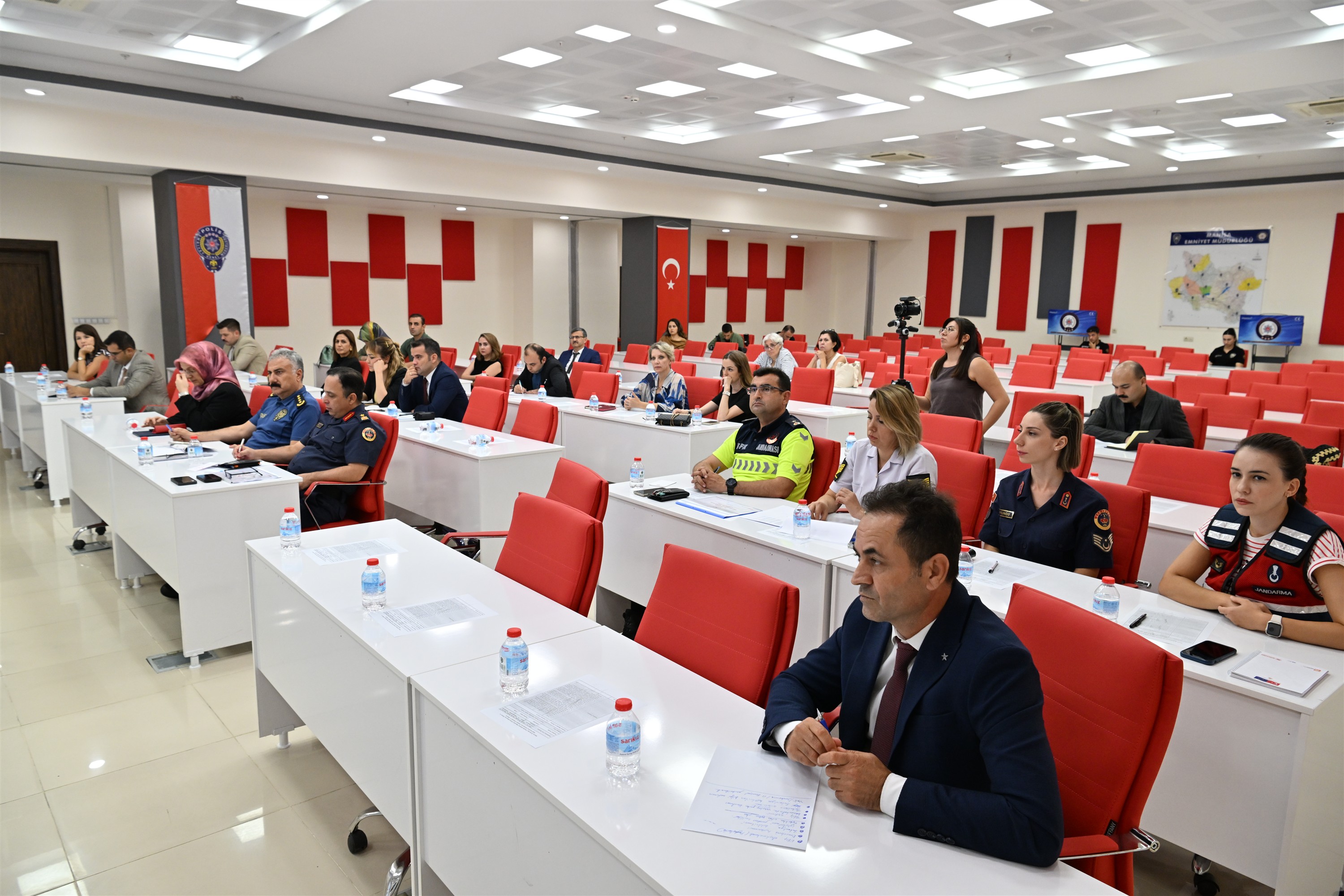 Vali Özkan: "Kadına Şiddetle Mücadele Toplumsal Bir Sorumluluktur”