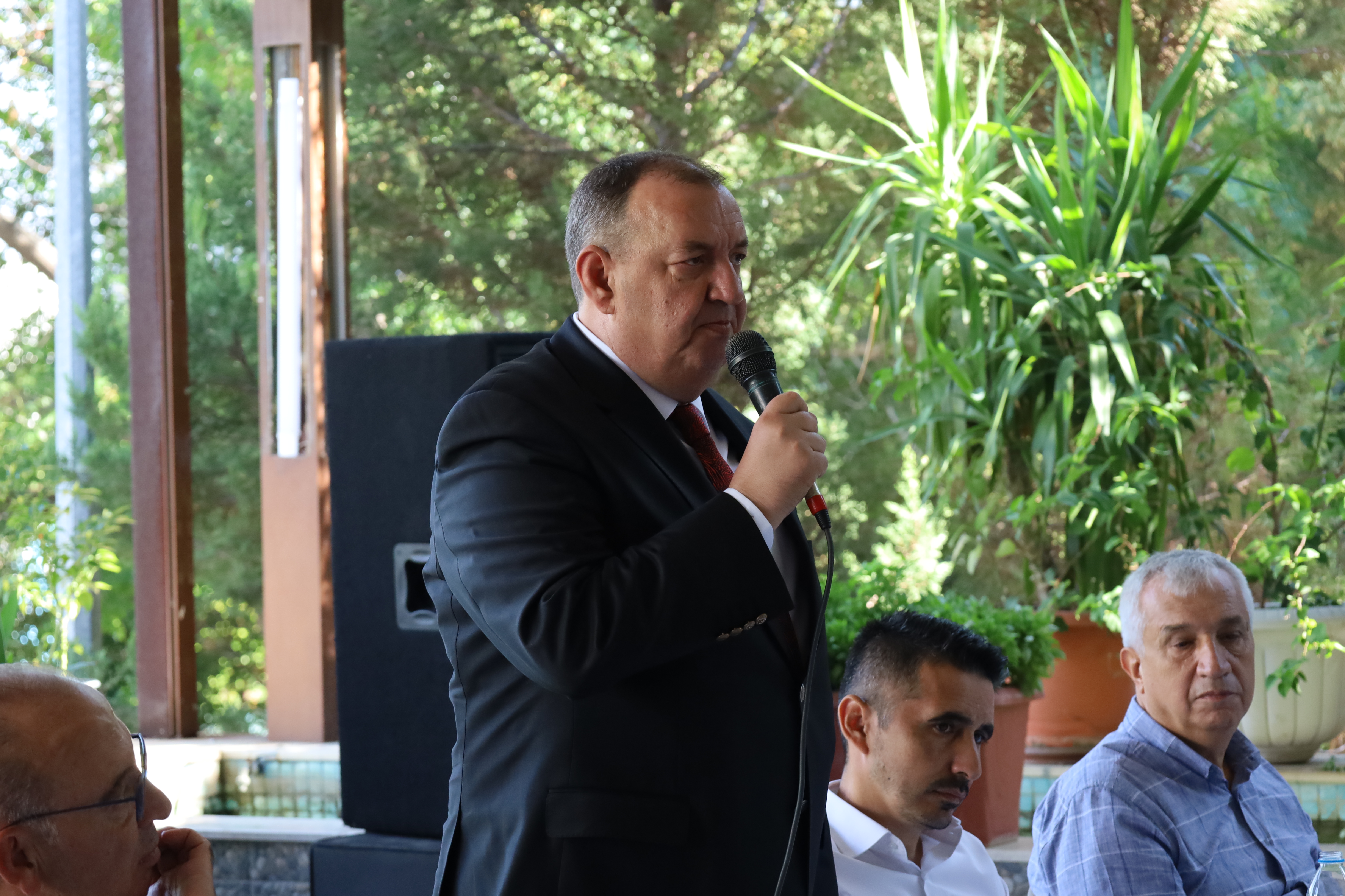 Başkan Akın Turgutlu'da Kamyoncularla Bir Araya Geldi
