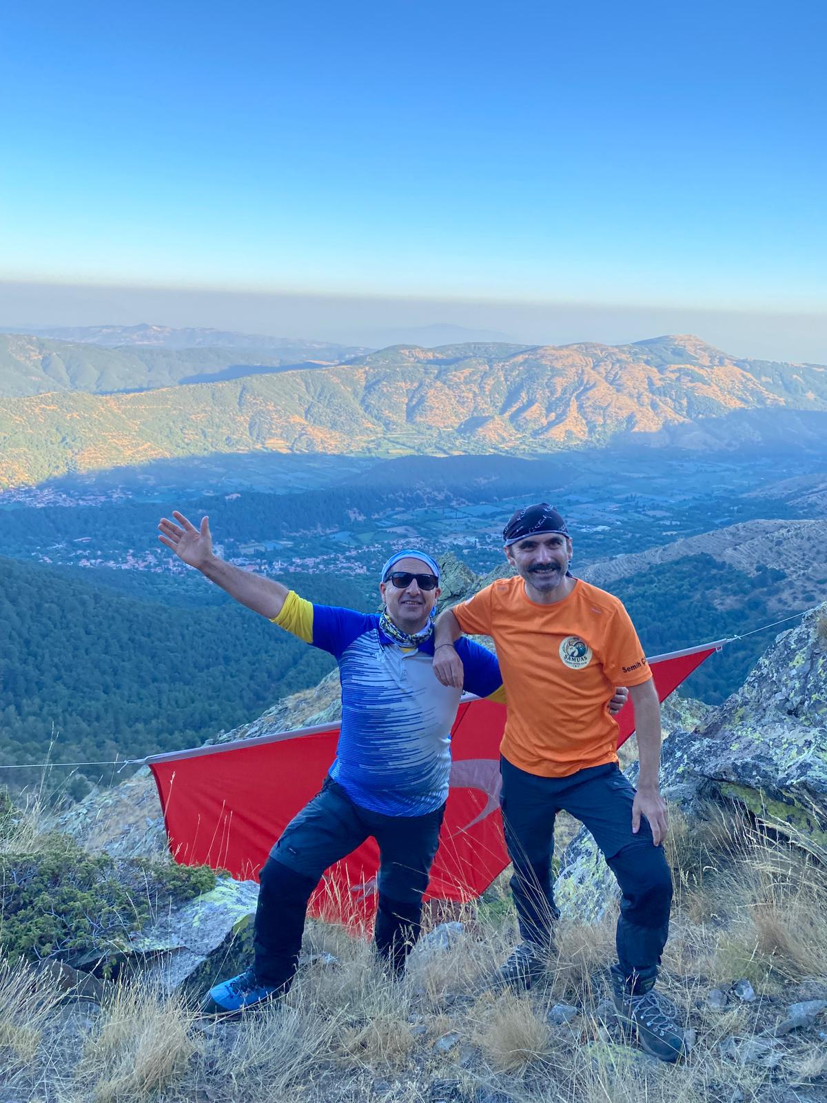 Turgutlulu dağcılardan anlamlı tırmanış