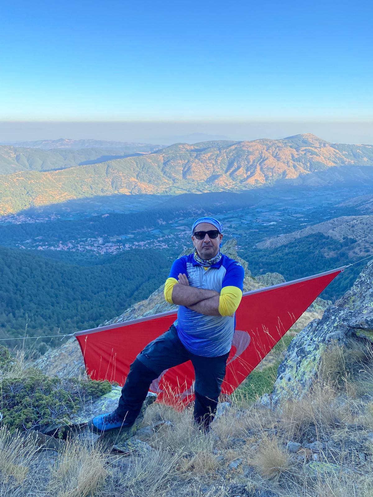 Turgutlulu dağcılardan anlamlı tırmanış