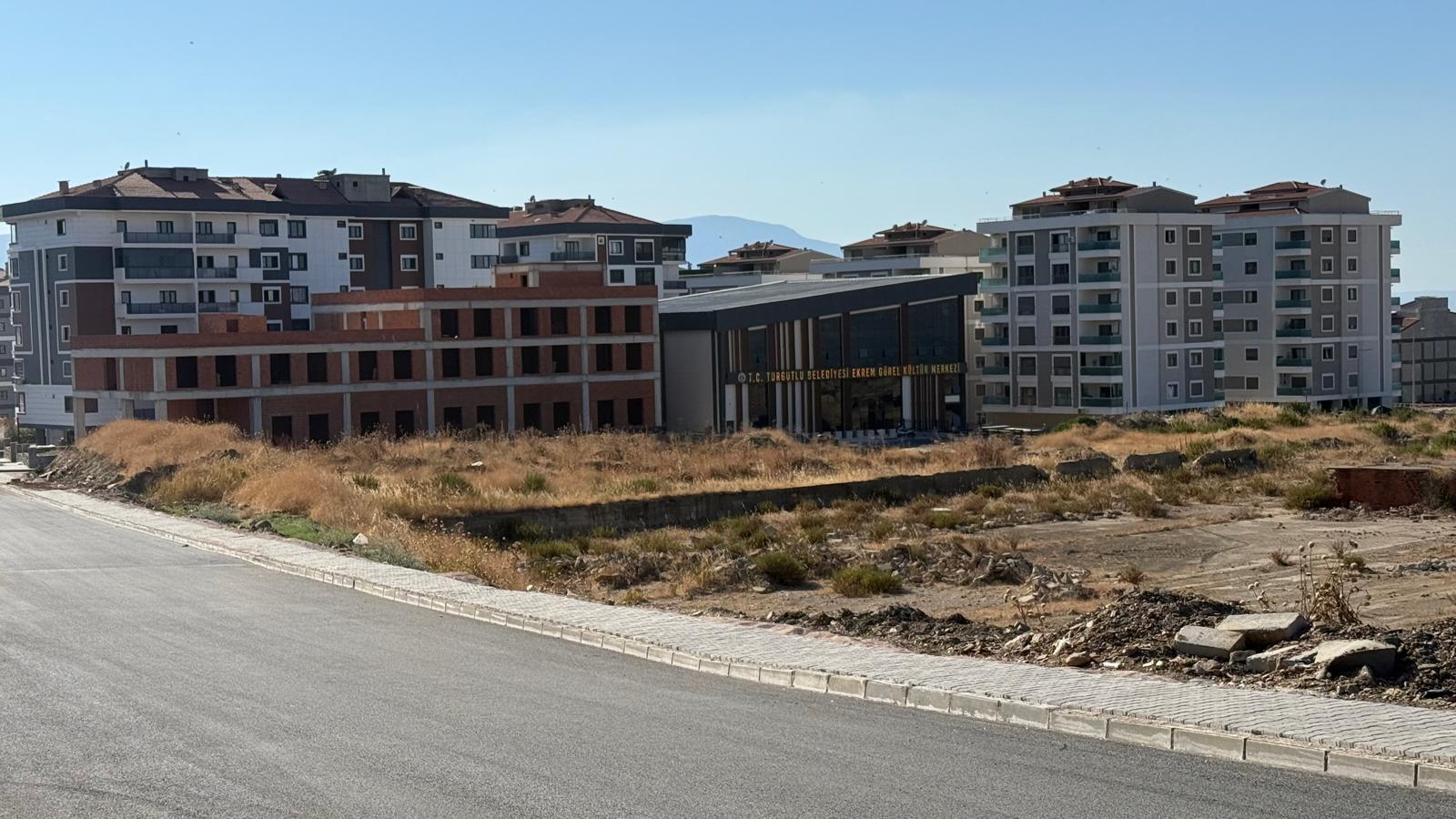 Turgutlu Belediyesi Ekrem Gürel Kültür Merkezi Açılışa Hazırlanıyor