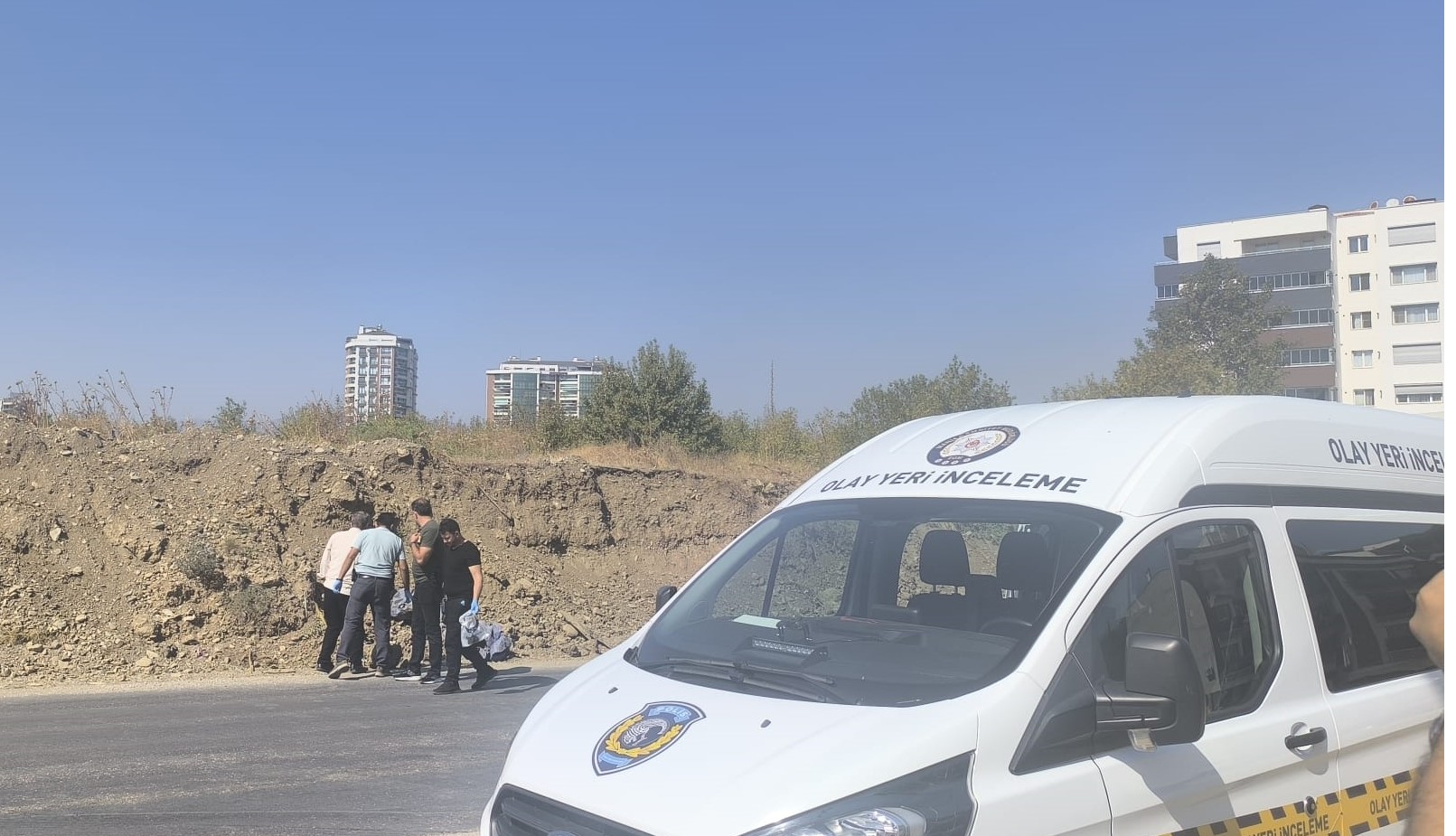 Turgutlu'da dehşet görüntü: yol kenarında kesik kedi kafası bulundu