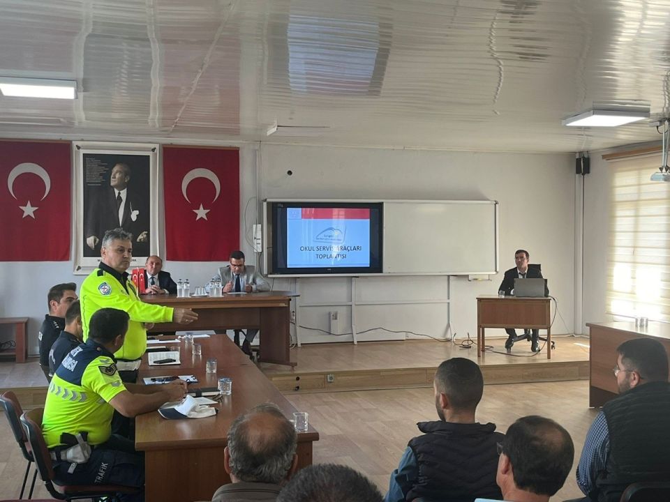 İlçede okul servislerine yönelik toplantı