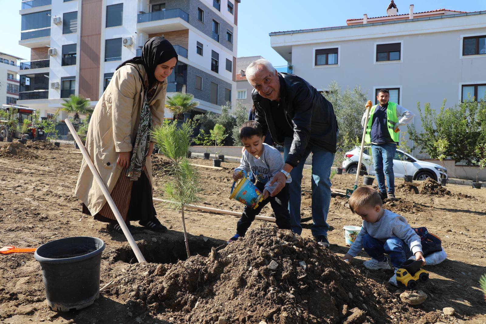 Turgutlu’ya Mimarlar Odası’ndan Hatıra Korusu