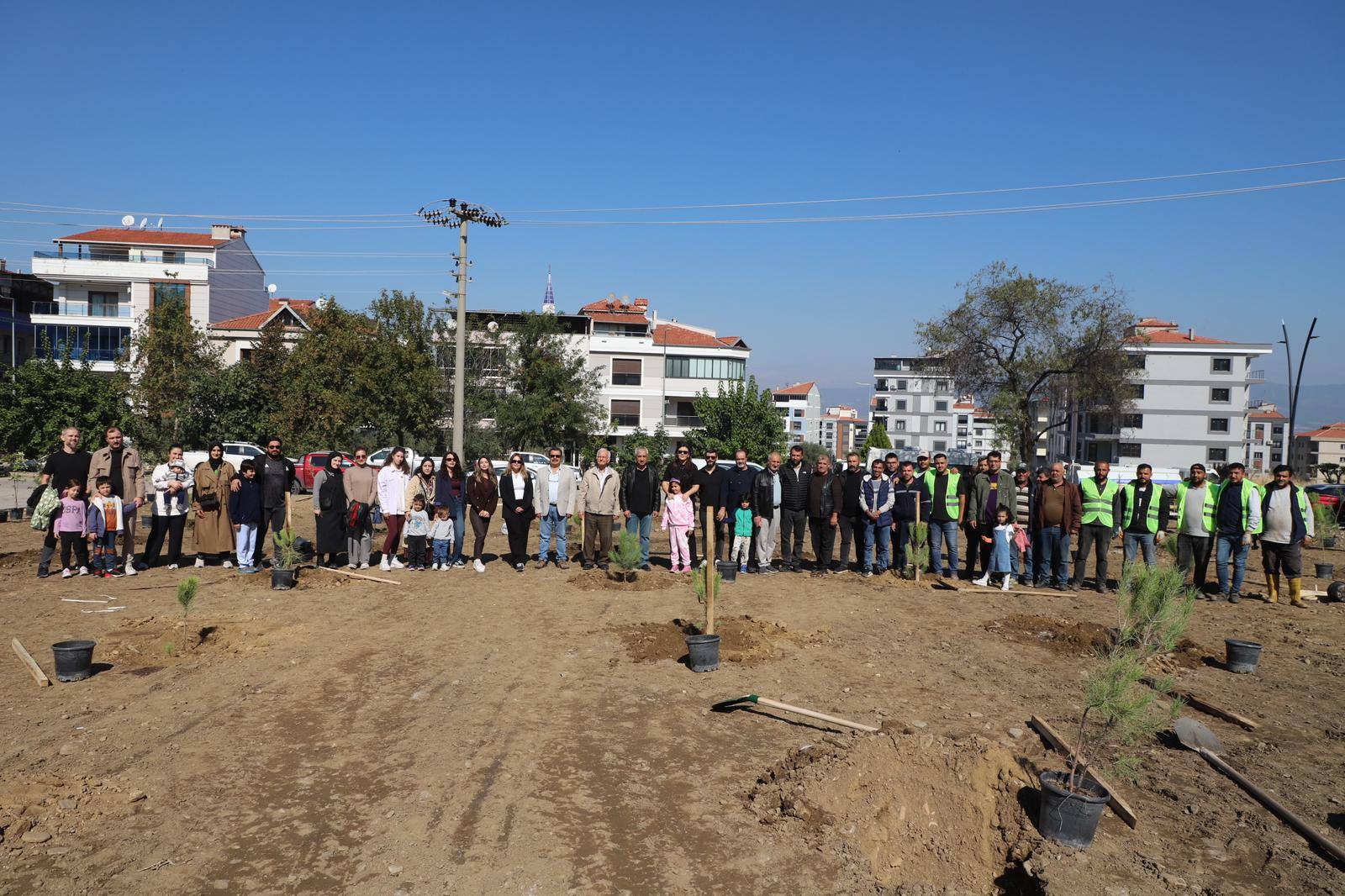 Turgutlu’ya Mimarlar Odası’ndan Hatıra Korusu