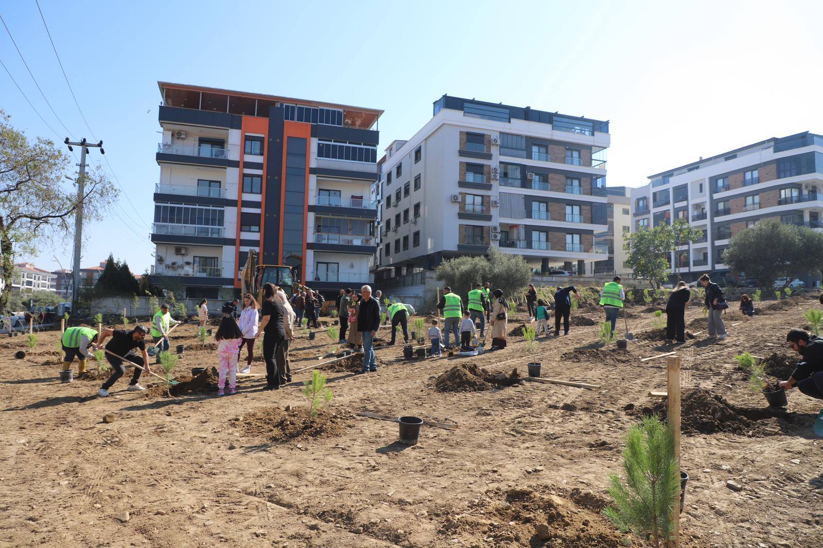 Turgutlu’ya Mimarlar Odası’ndan Hatıra Korusu