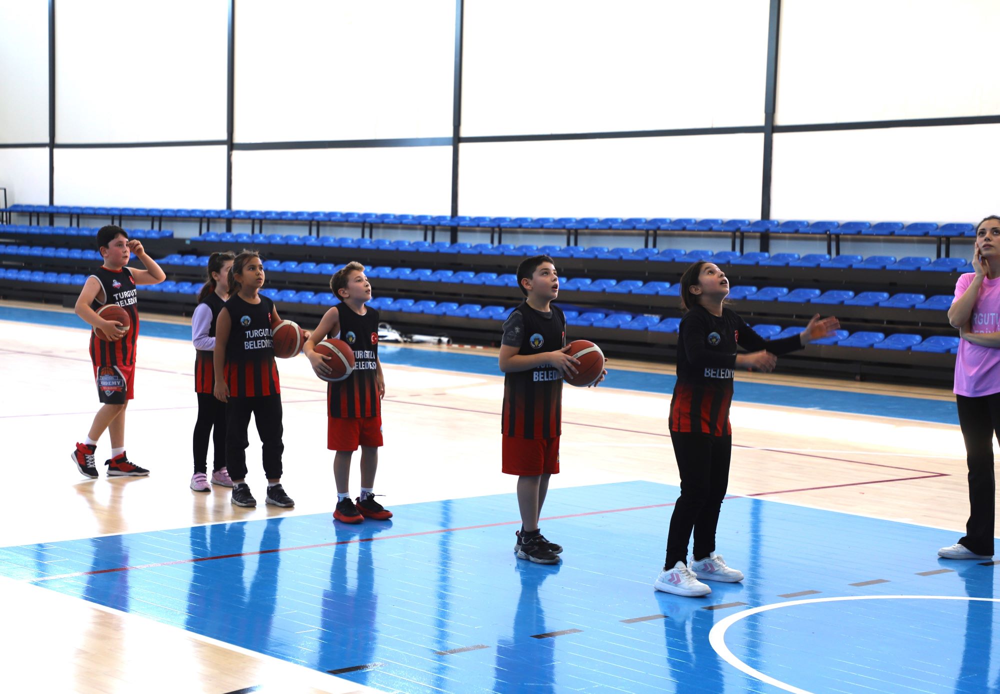 Turgutlu'da Kış Spor Okulları Başladı, Kayıtlar Devam Ediyor