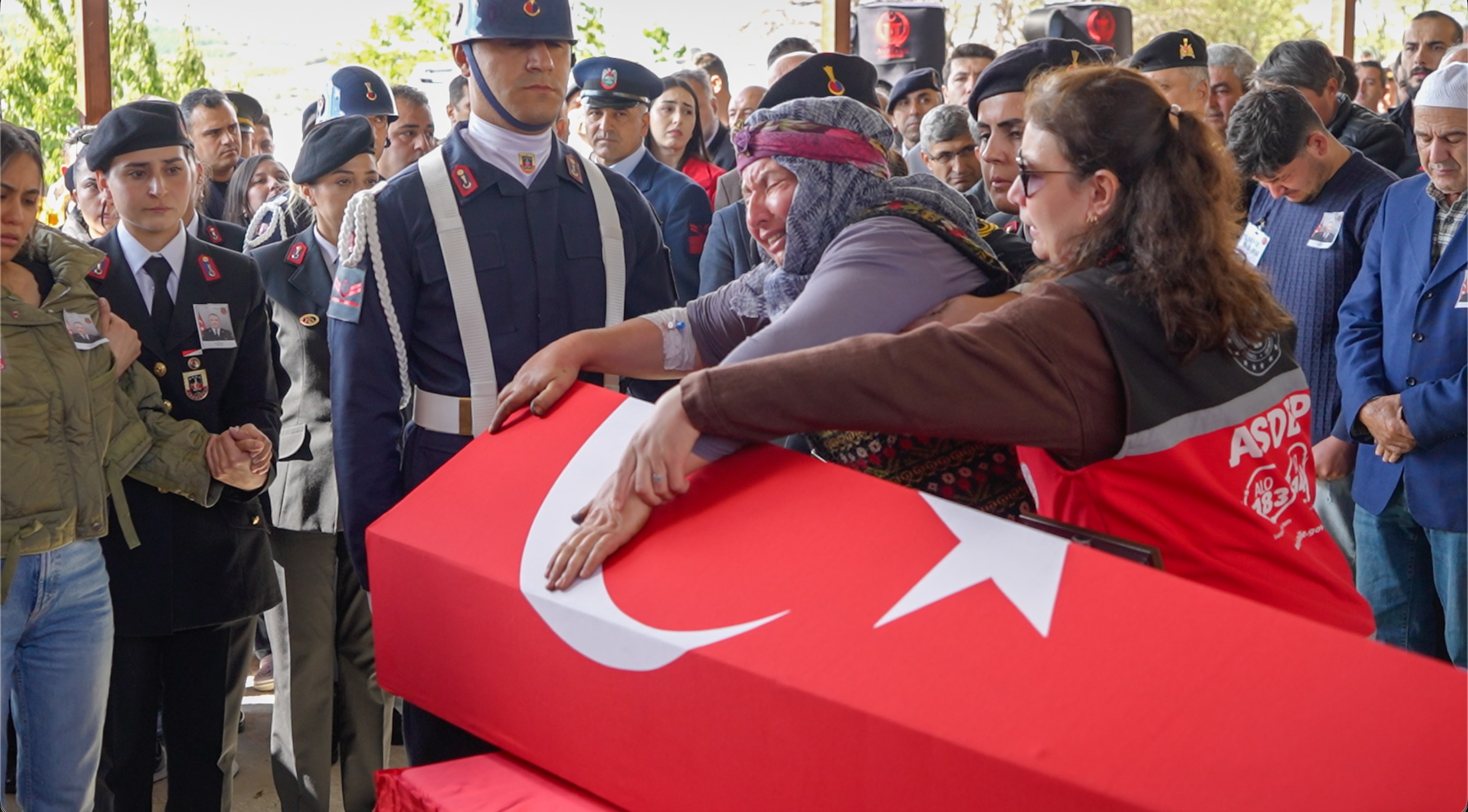 Manisalı Şehit gözyaşlarıyla uğurlandı
