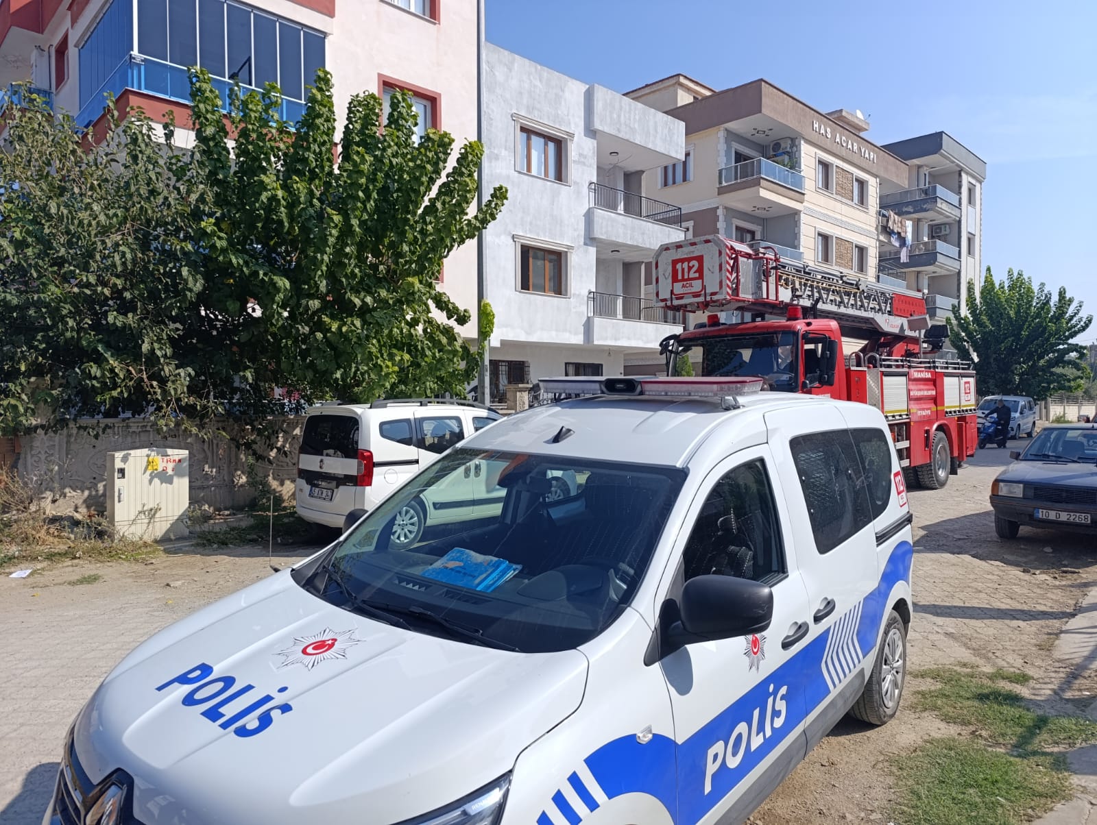 Turgutlu'da ekipleri alarma geçiren ihbar: Hastaneye kaldırıldı