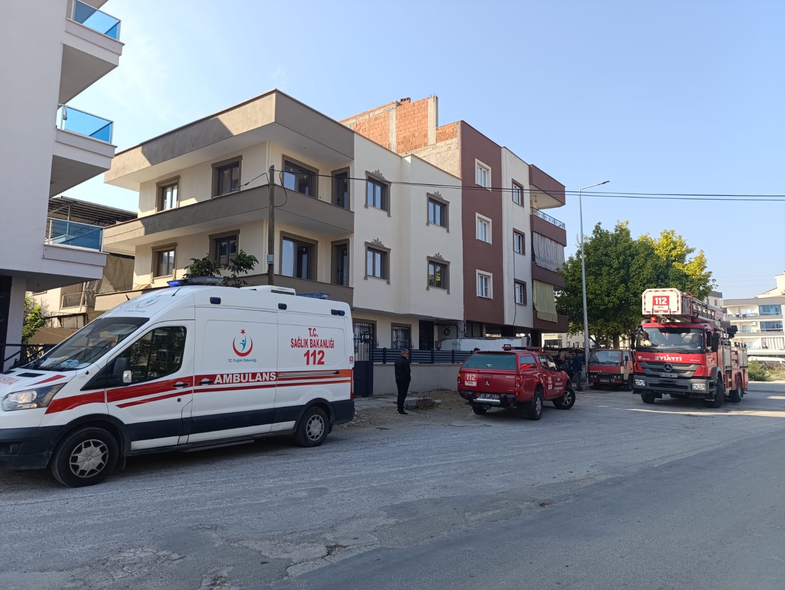 Turgutlu'da ekipleri alarma geçiren ihbar: Hastaneye kaldırıldı