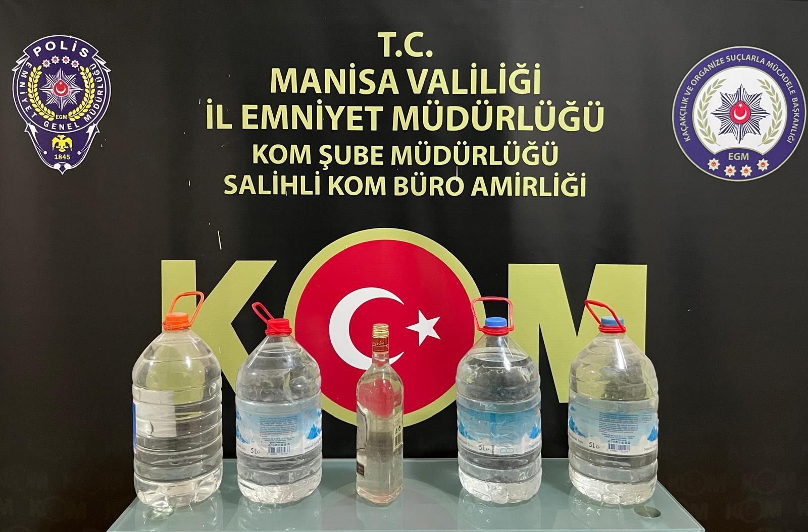Turgutlu ve Salihli'de dev kaçak içki operasyonu: 4 gözaltı!