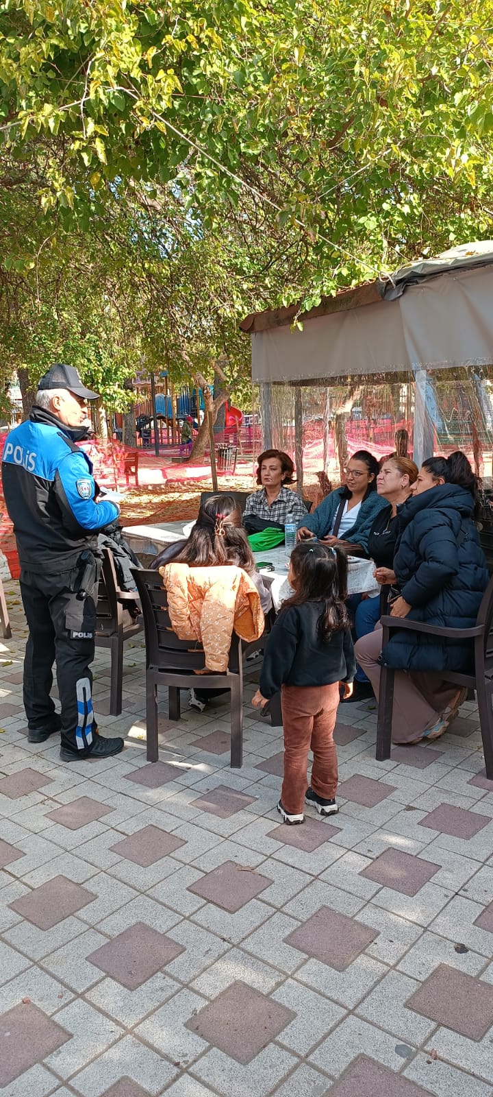 Turgutlu İlçe Emniyetten Karpuz Kaldıran Parkı'nda Dolandırıcılık Uyarısı