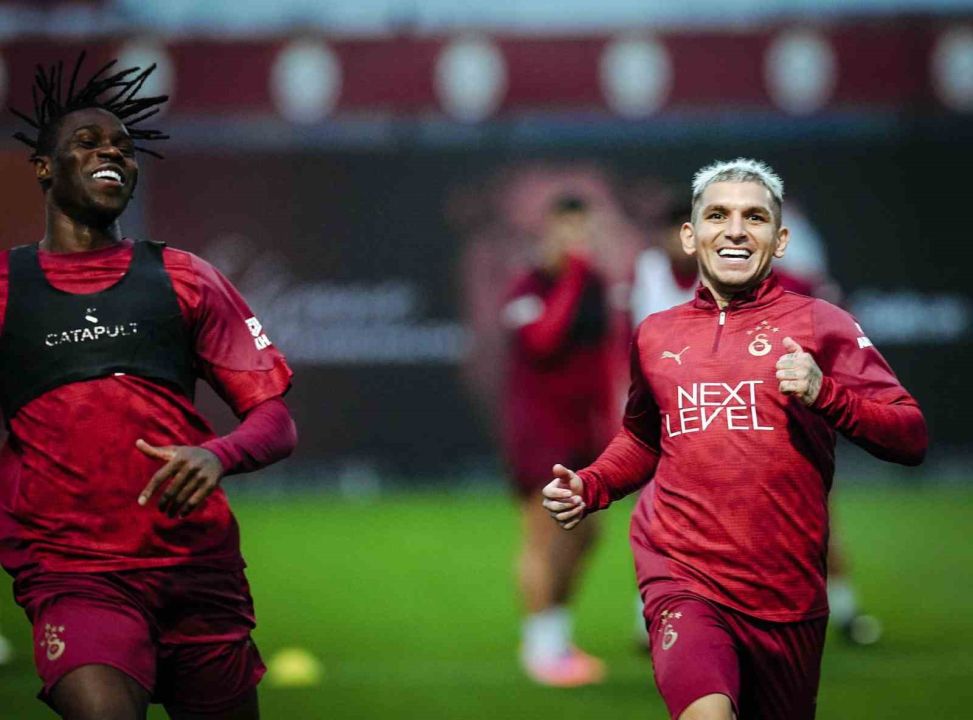 Galatasaray, Gençlerbirliği maçı hazırlıklarını tamamladı (Antrenmandan görüntüler)