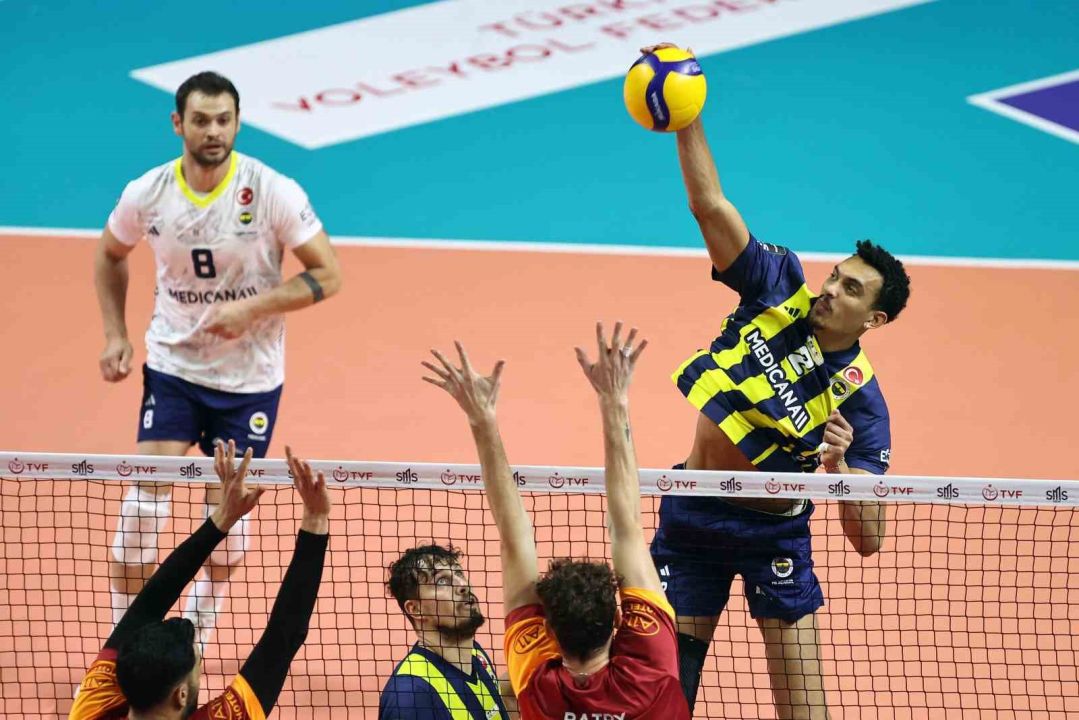 Efeler Ligi: Fenerbahçe: 2 - Galatasaray: 3