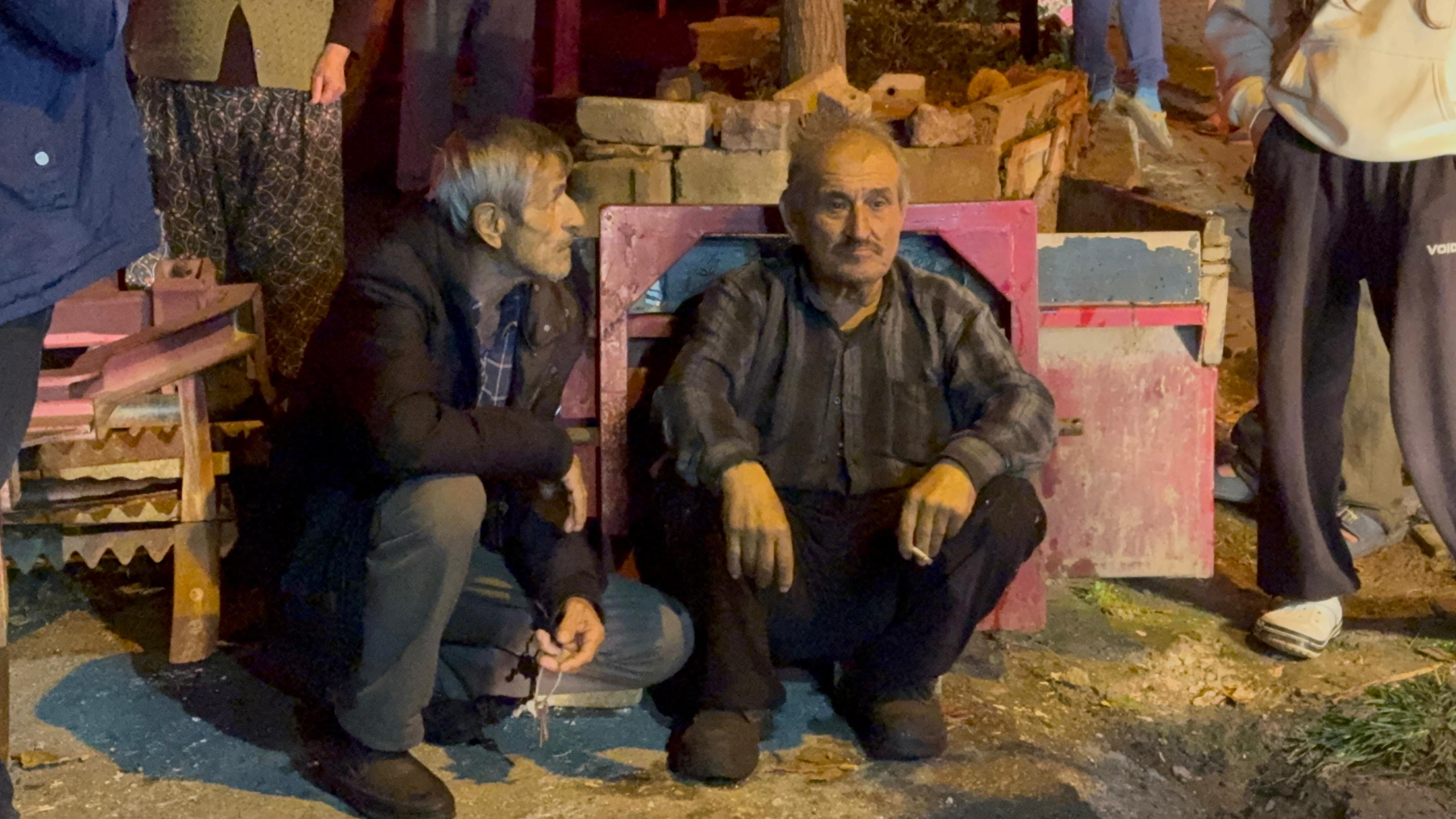 Turgutlu’da yangın! İki ev zarar gördü