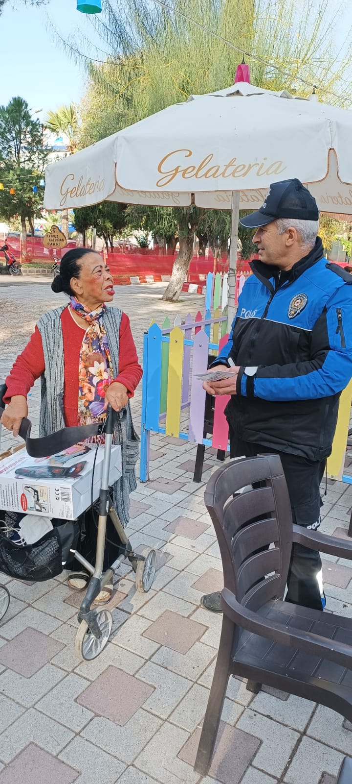 Turgutlu İlçe Emniyetten Karpuz Kaldıran Parkı'nda Dolandırıcılık Uyarısı