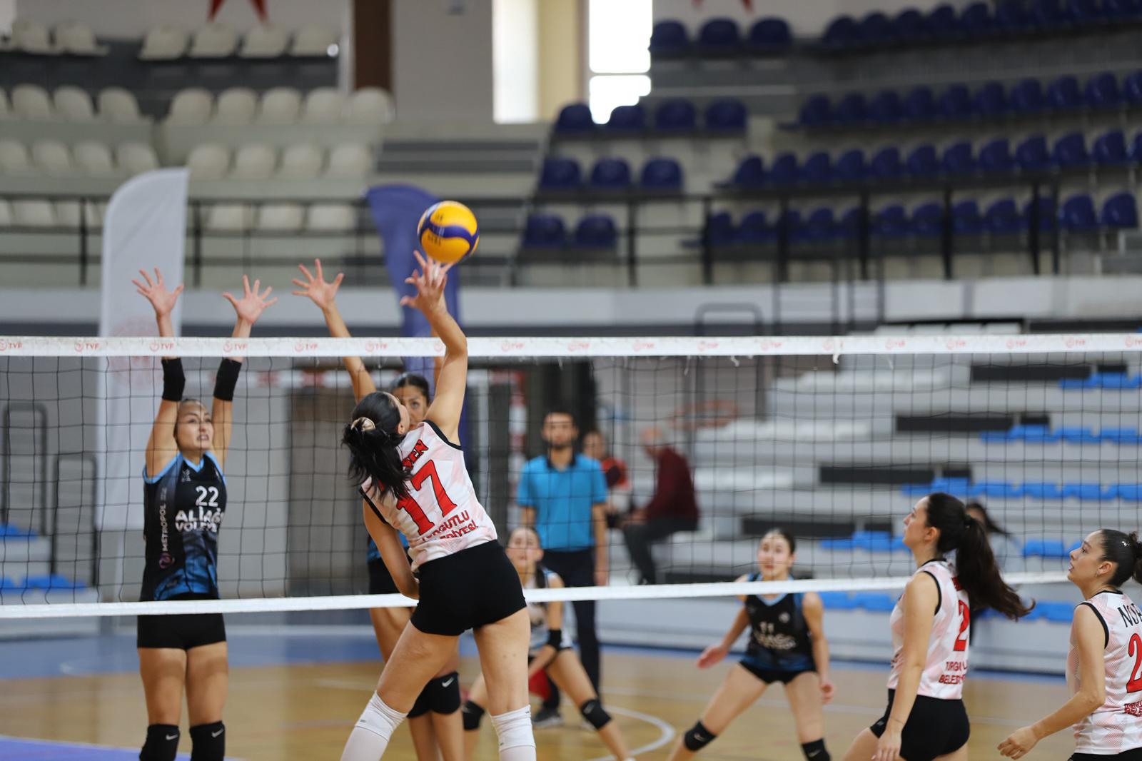 Turgutlu Belediyesi Kadın Voleybol Takımından 7. Galibiyet!