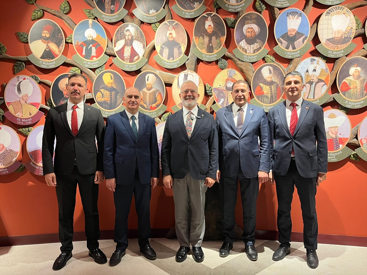 AK Parti Grup Başkanvekili Yenişehirlioğlu, Manisa'da ziyaretlerde bulundu