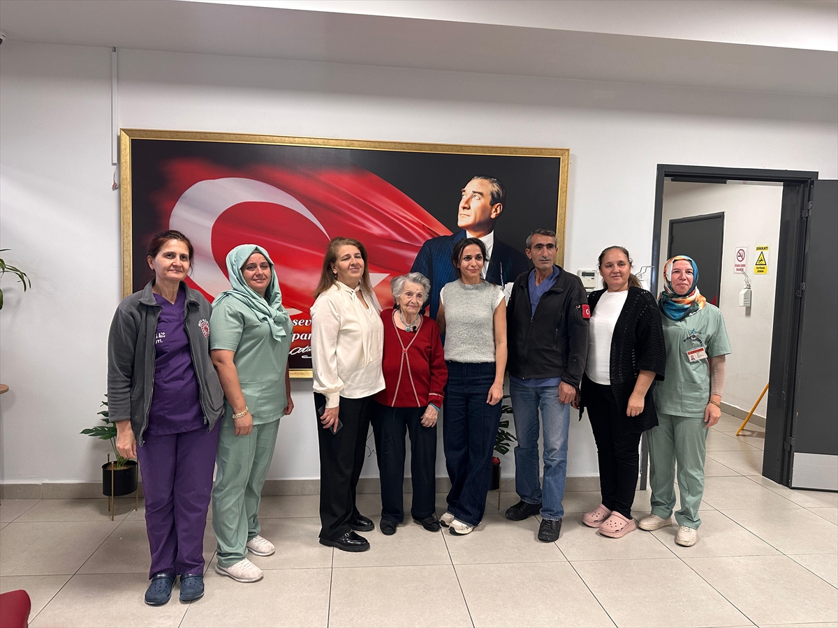 Turgutlulu asırlık çınar, "en hüzünlü kasım sabahını" unutamıyor