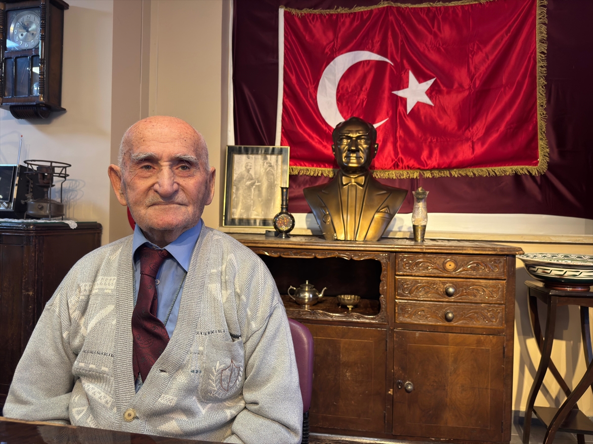 Turgutlulu asırlık çınar, "en hüzünlü kasım sabahını" unutamıyor