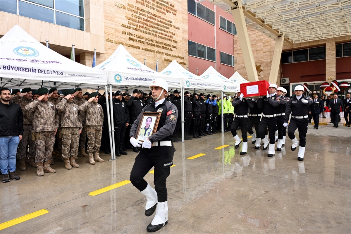 Şehit polis Hatice Ünal için Manisa Emniyeti'nde cenaze töreni düzenlendi