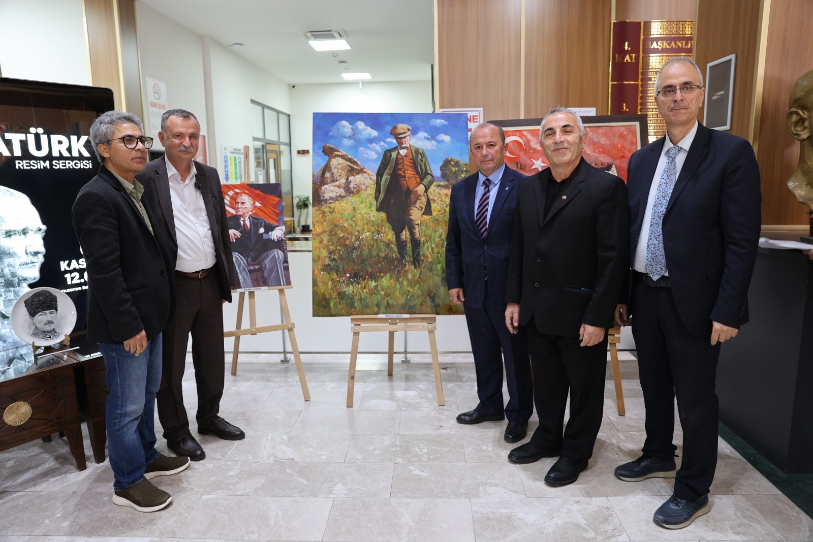 Manisa'da Atatürk Anısına Anlamlı Sergi