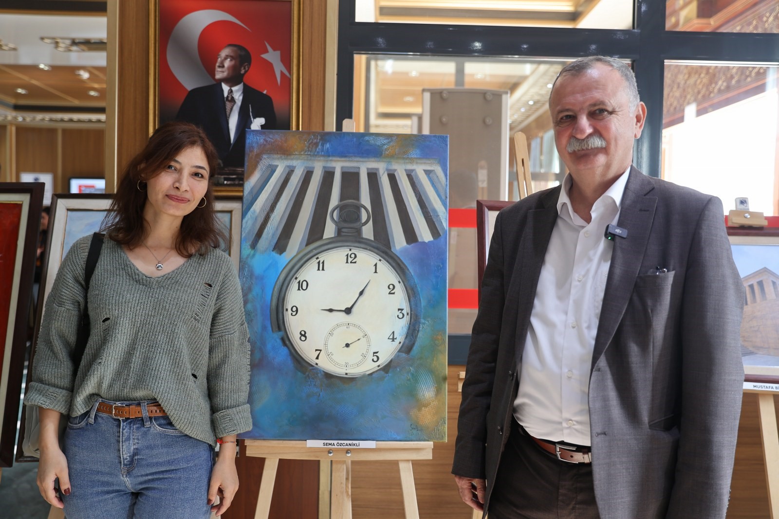 Manisa'da Atatürk Anısına Anlamlı Sergi