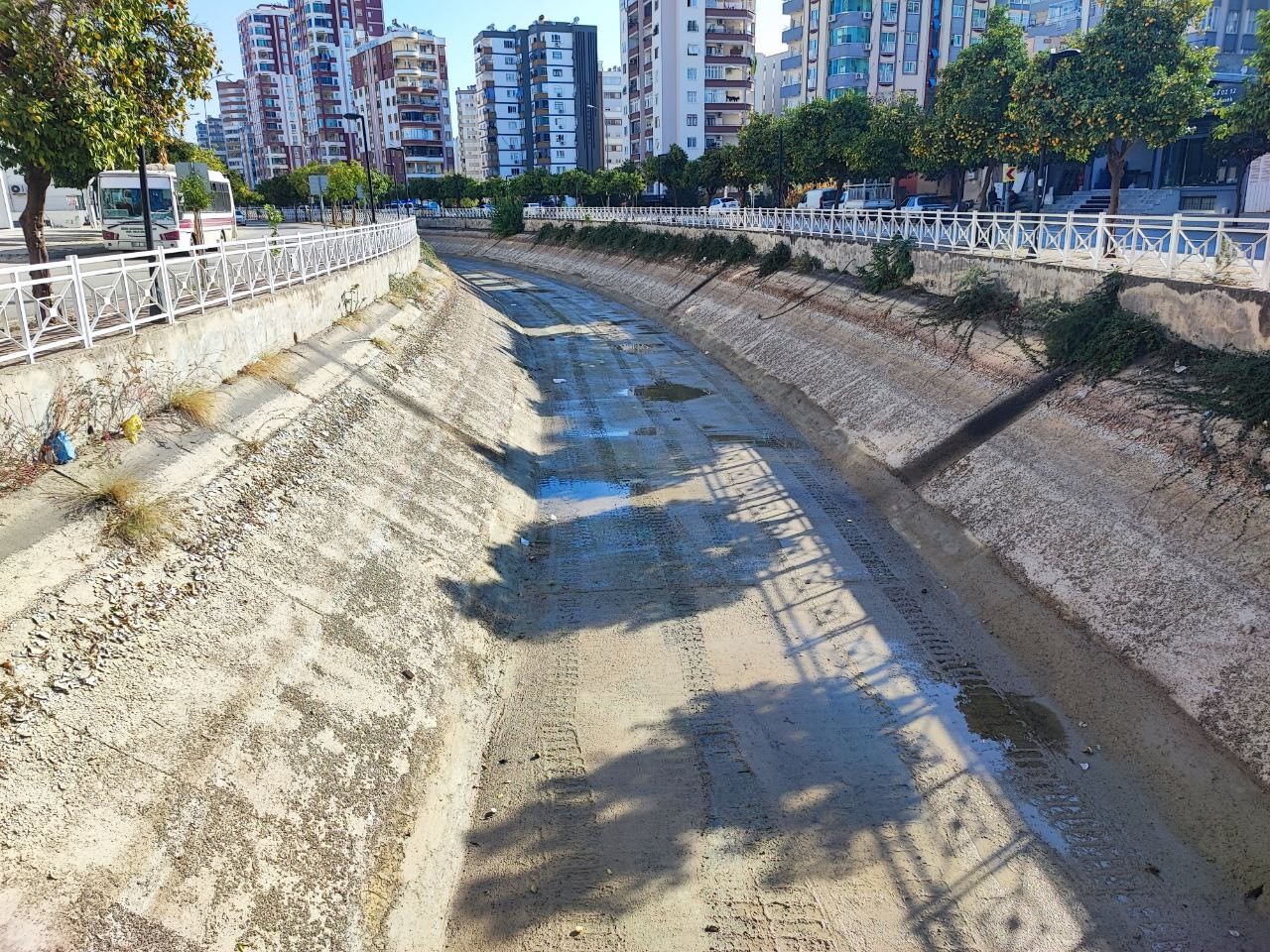 Adana’da son 52 yılın en kurak dönemi: Nehre ve kanallara su verilmiyor