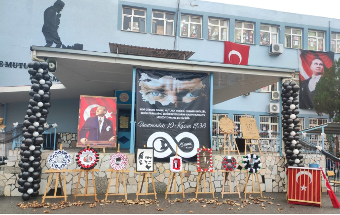 Turgutlu Arif Canpoyraz İlkokulu’ndan Atatürk'ü Anma Töreni