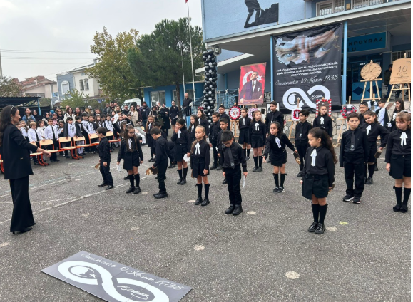 Turgutlu Arif Canpoyraz İlkokulu’ndan Atatürk'ü Anma Töreni