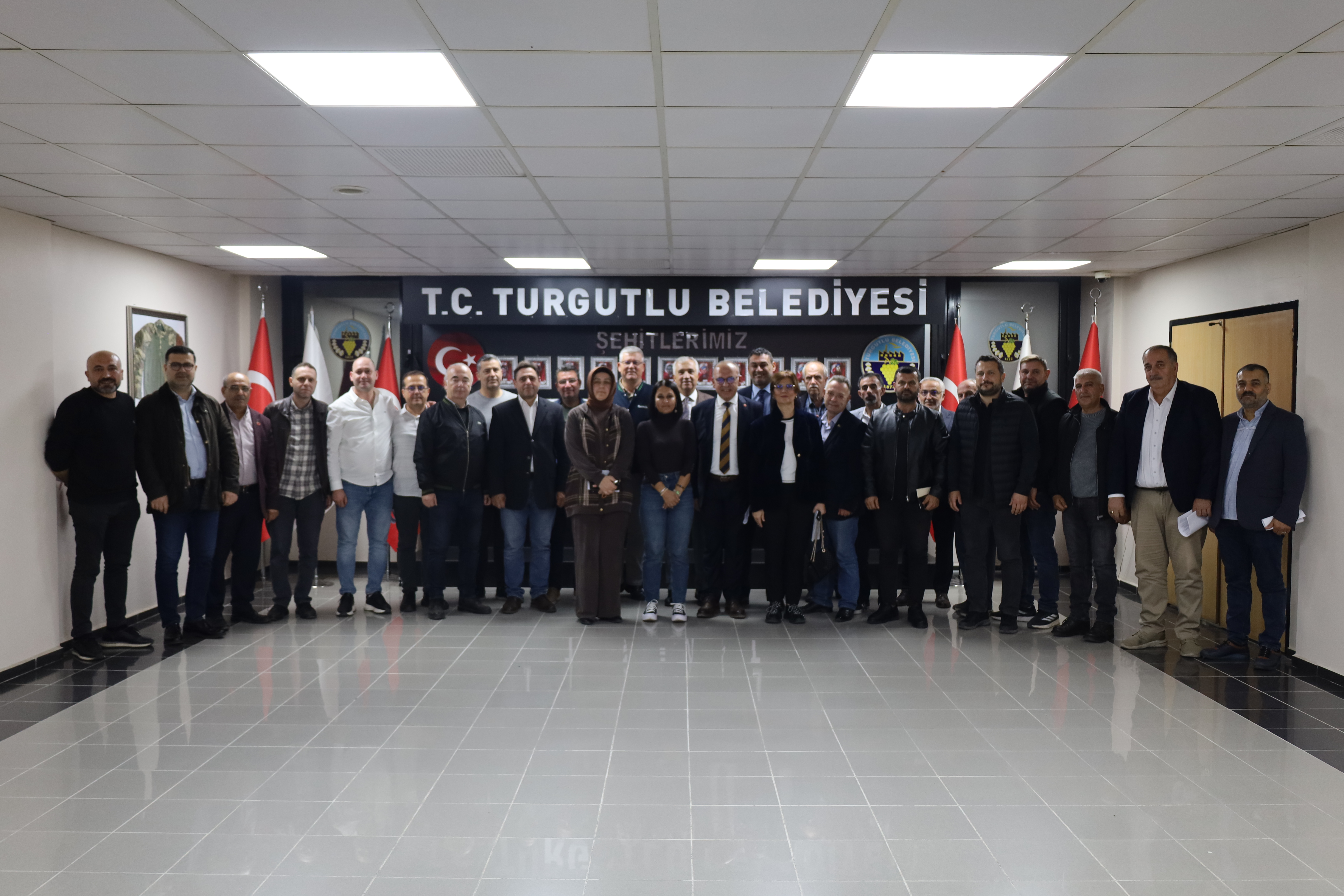 “Bu Bir İnsanlık Meselesidir”: Turgutlu Belediyesi Meclisinden Kadına Şiddete Karşı Örnek Duruş