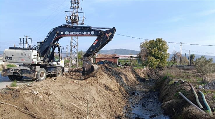 Manisa'da Tarım Arazileri Taşkınlara Karşı Korunuyor