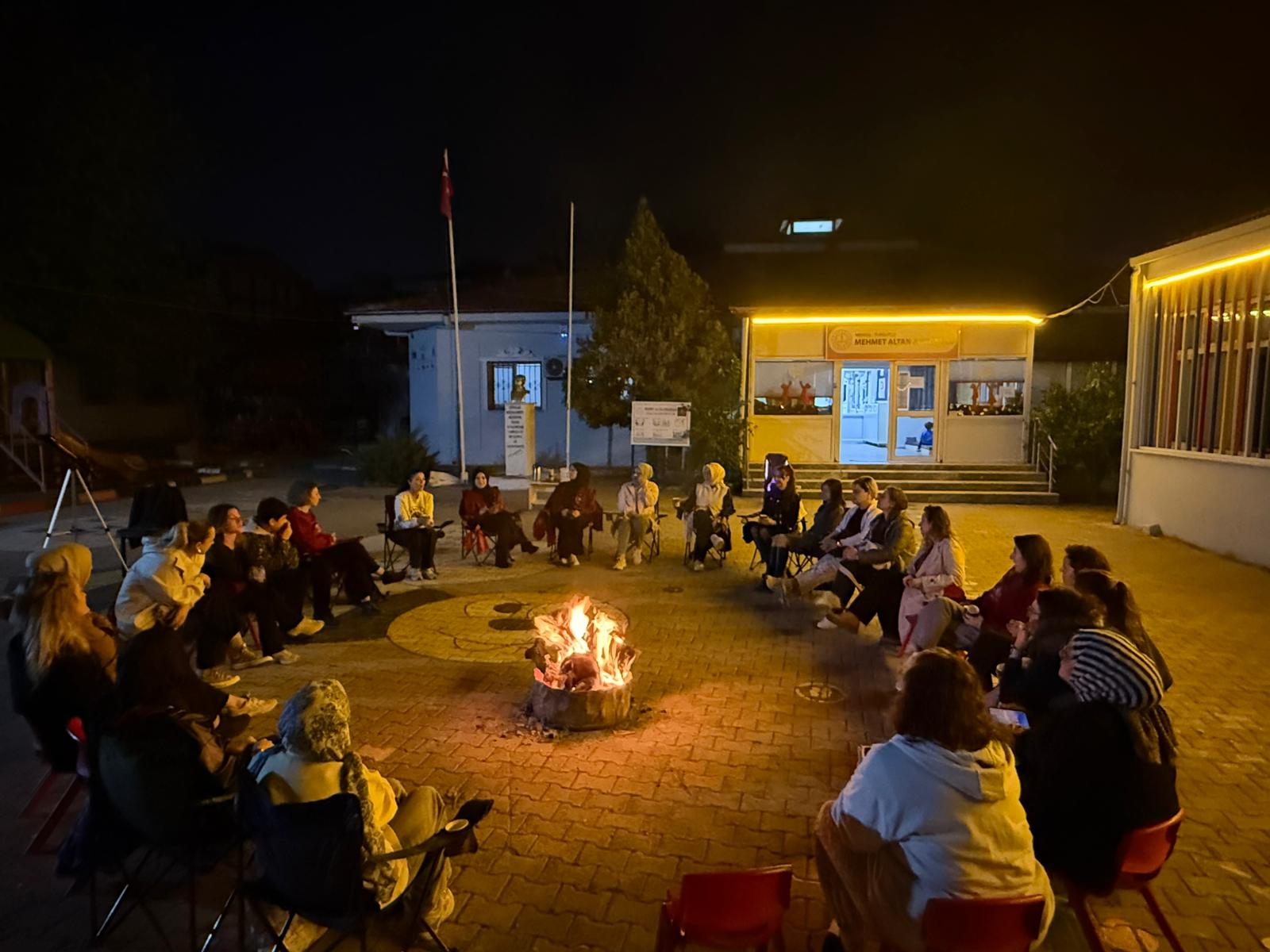 Turgutlu’da Öğretmenler Gökyüzü Altında İyilik İçin Buluştu