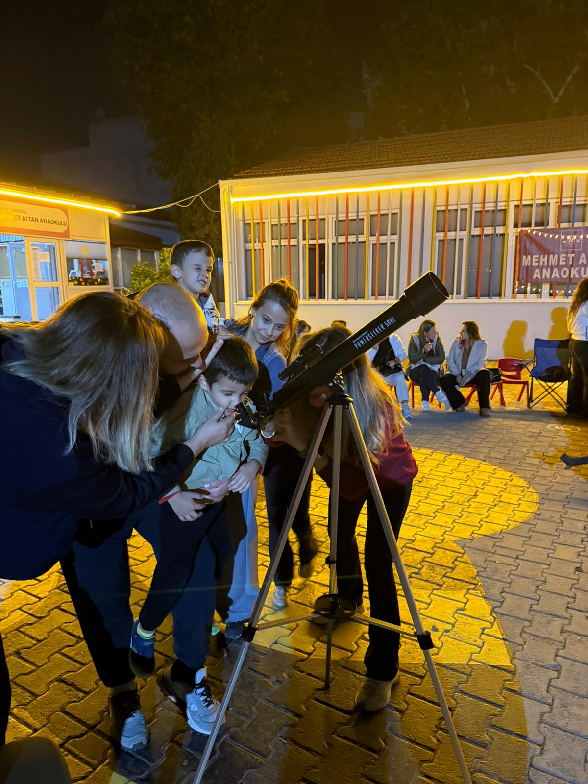 Turgutlu’da Öğretmenler Gökyüzü Altında İyilik İçin Buluştu