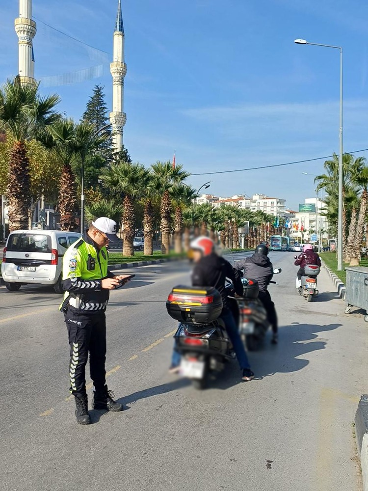 Manisa’da Üç Günde 696 Sürücüye 2 Milyon TL Trafik Cezası
