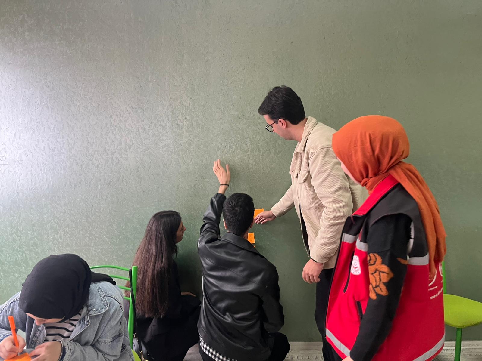 Turgutlu Sosyal Hizmetler'den Ahmetli MYO Öğrencilerine "Sessizlik Atölyesi"