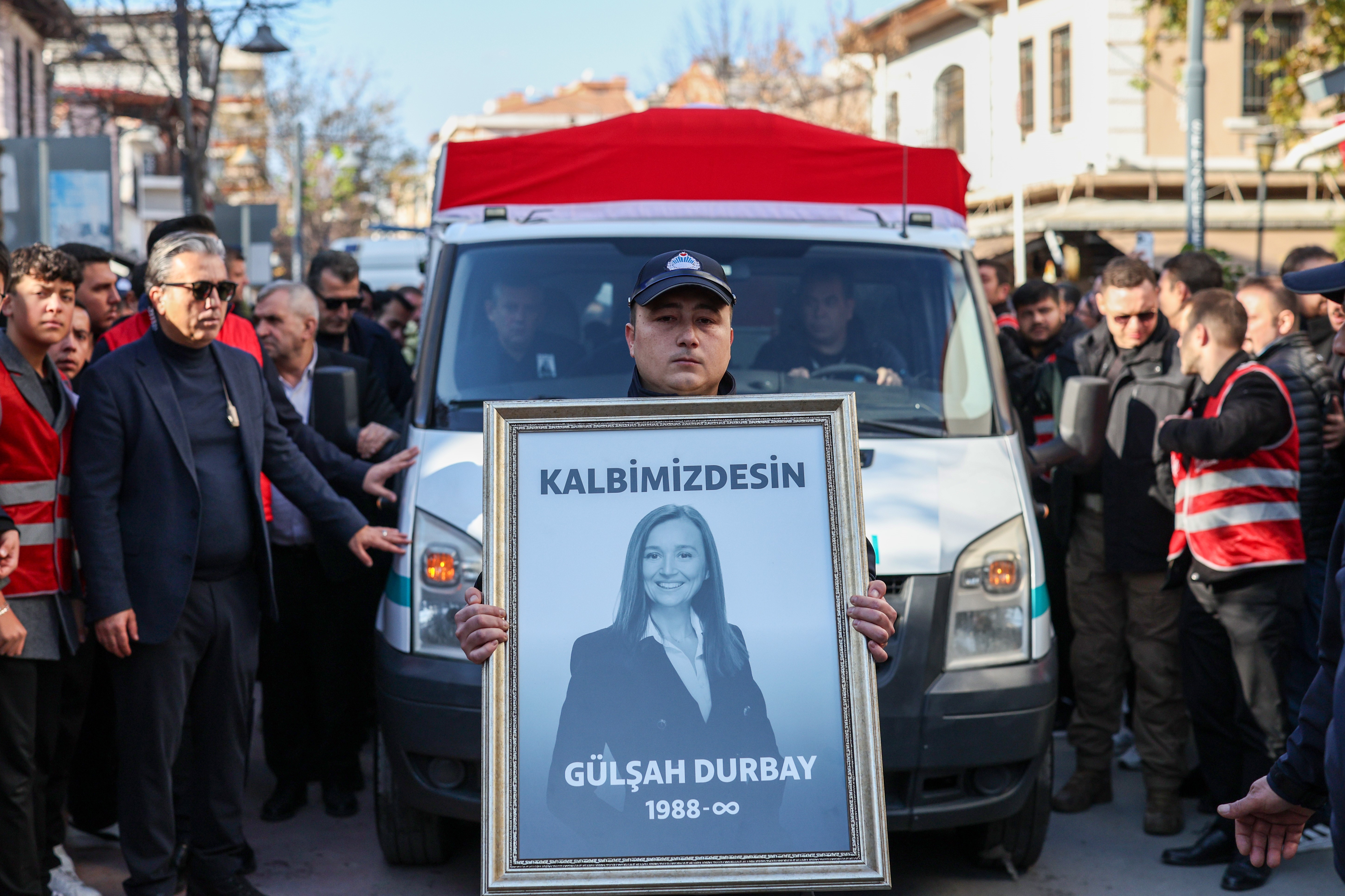 Başkan Gülşah Durbay’ı On Binler Uğurladı